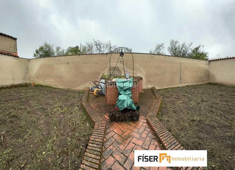 Foto ed7cfb3e-d4ae-468f-a387-2e1a692e0917. Casa con riscaldamento in Santos de Maimona (Los)