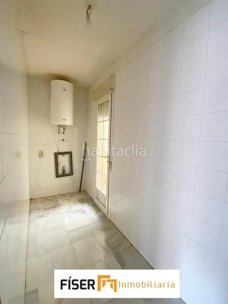 Foto b74d3187-94ac-40d2-8ec6-57dd9f57606e. Etagenwohnung mit heizung in Zafra