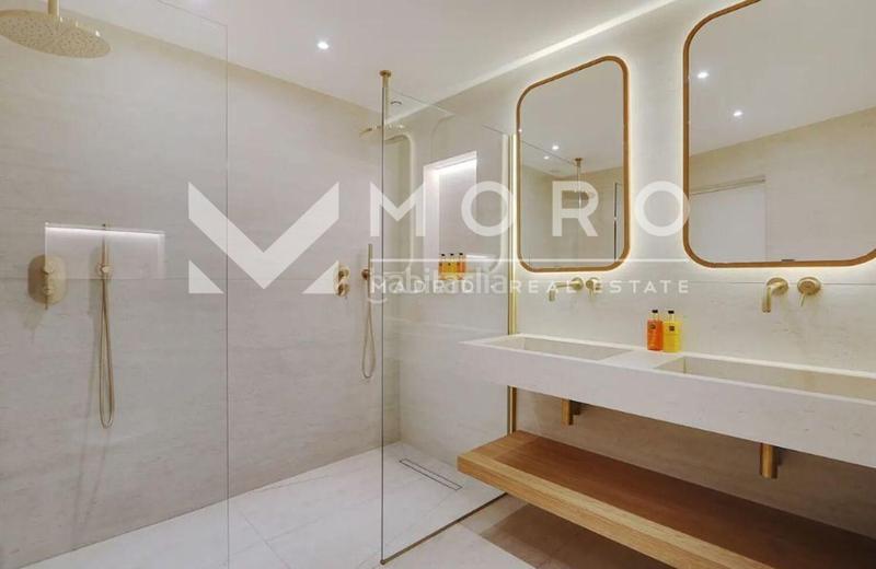 Foto 3115b384-7251-43e1-ba63-90beb1d46ff1. Piso ático de lujo en reforma integral en Goya luz, vistas y terraza privada en Madrid