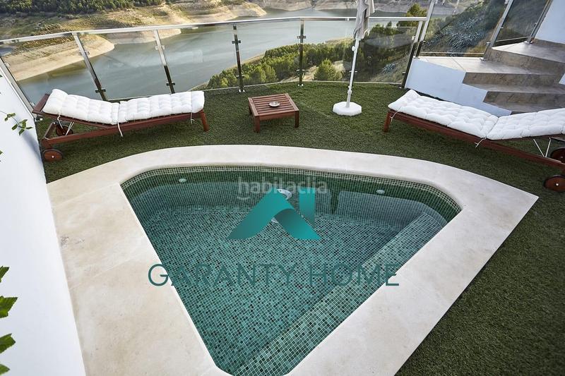 Foto 3da8a9ca-d2ba-49df-8223-83170628c460. Miete chalet in Iznájar