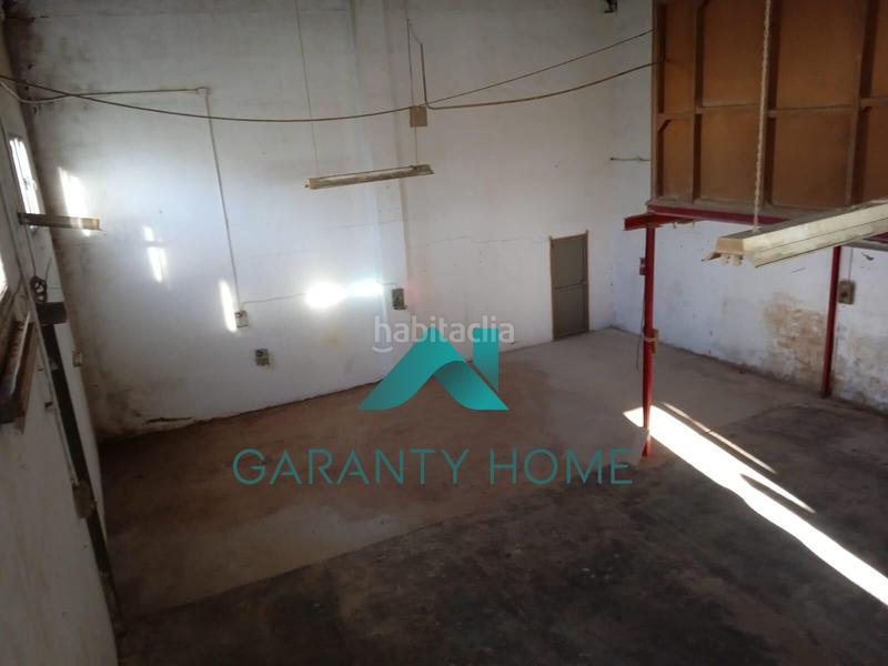 Foto 0f5d0791-e112-4267-9fbe-a4f086f9b4d7. Bâtiment à usage industriel dans Poleares Lucena