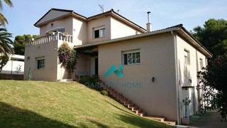 Maison jumelée à Venta del Olivar. Casa adosada en venta en casetas  garrapinillos  monzalbarba, za