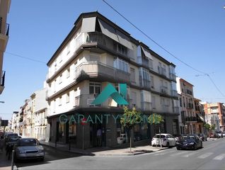 Lloguer Local Comercial a San Francisco. Local comercial en esquina en calle san francisco, lucena