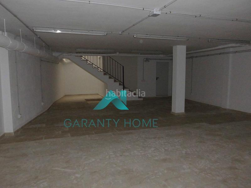 Foto 4d6ec11d-8b3c-4564-945a-1ed6f19da0d2. Local comercial local en ventaalquiler , zona la barrera en Lucena