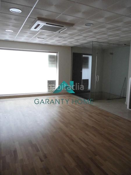 Foto 9805a7a1-ecac-4b01-a192-fdd34b7b77dc. Local comercial local en ventaalquiler , zona la barrera en Lucena