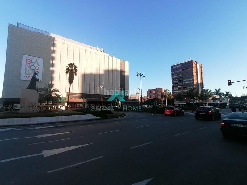 Foto 472fb940-33fc-49ca-9046-c8a1b2cd978f. Piso garanty home boutique tiene el placer de presentarte esta residencia única en una de las ubicaciones en Málaga