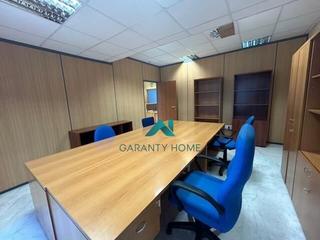 Miete Büro in Triana Oeste. Oficina de alquiler en isla de la cartuja, sevilla