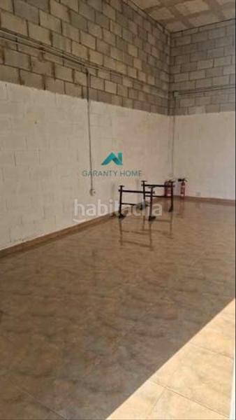 Foto 425801a5-ab1c-471c-8df5-ea5404790ac6. Location local commercial dans Palmete Sevilla