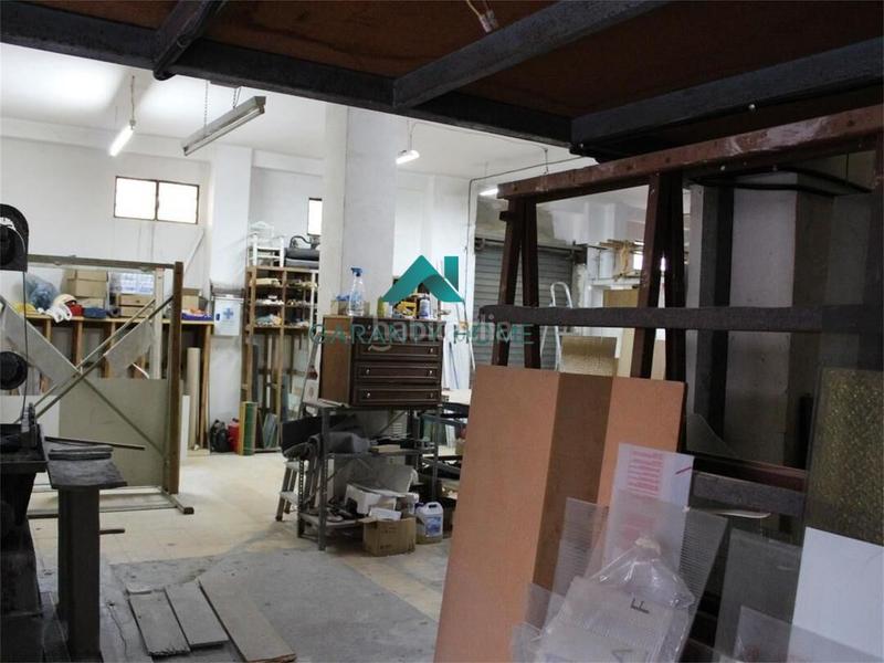 Foto b1808301-6521-4008-bfa6-cd506de5cd7a. Lloguer local comercial a San Pablo Sevilla