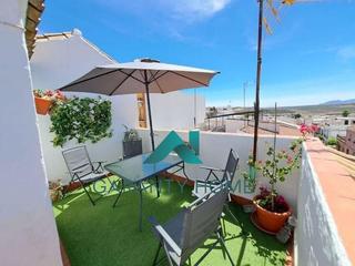 Casa a Puente Genil. Se vende casa en puente genil