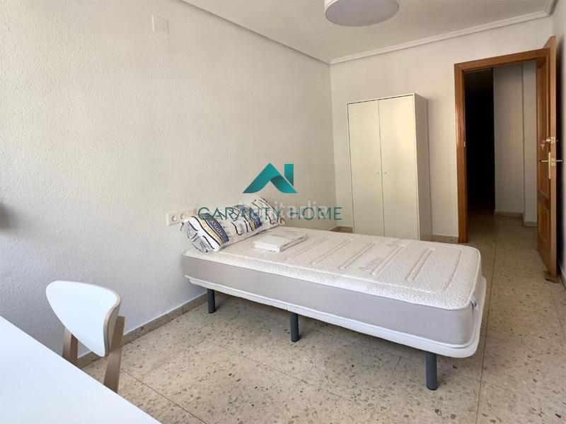 Foto 6cae3838-0521-4ad1-882a-9ef2a6aa3e4e. Alquiler piso  ideal para estudiantes en alquiler en primado reig, ! en Valencia