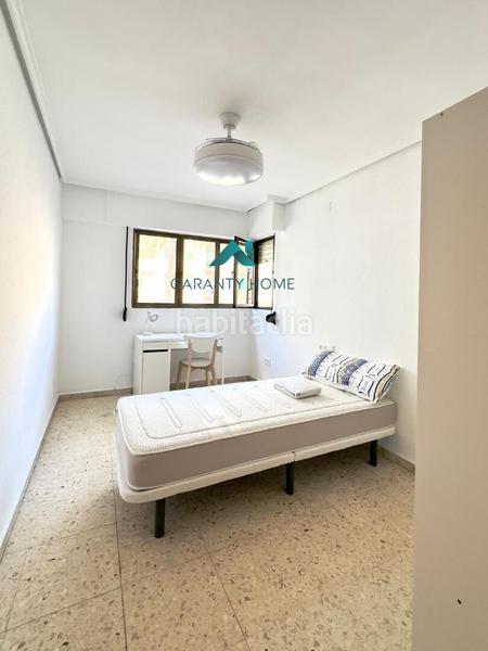 Foto 4559fbf2-9819-4a54-870d-fe140d61c1cd. Lloguer pis a Sant Antoni Valencia