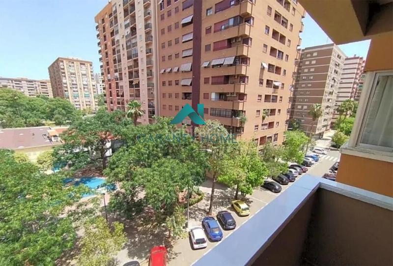 Foto 668f1a6c-3bc9-4b7d-ae60-0462a2fc96b4. Alquiler piso  ideal para estudiantes en alquiler en Ciutat Jardí, ! en Valencia