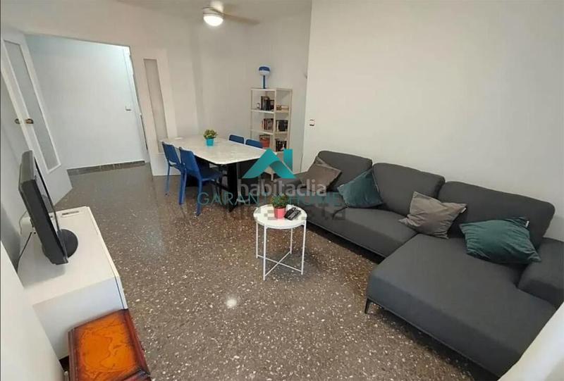 Foto 7f2f8993-1fba-48d4-aab5-e73fc0f26137. Alquiler piso  ideal para estudiantes en alquiler en Ciutat Jardí, ! en Valencia