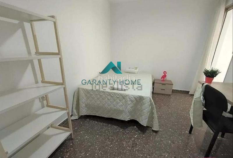 Foto f36087b4-26c4-4685-b9de-fd0dc73d0a2f. Location appartement dans Ciutat Jardí Valencia