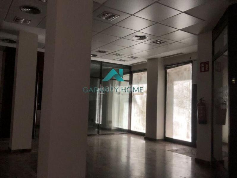 Foto 0bfc6811-4f6a-4b42-8ee6-838a365d26b4. Lloguer local comercial a Parque María Luisa -Giralda Sur Sevilla