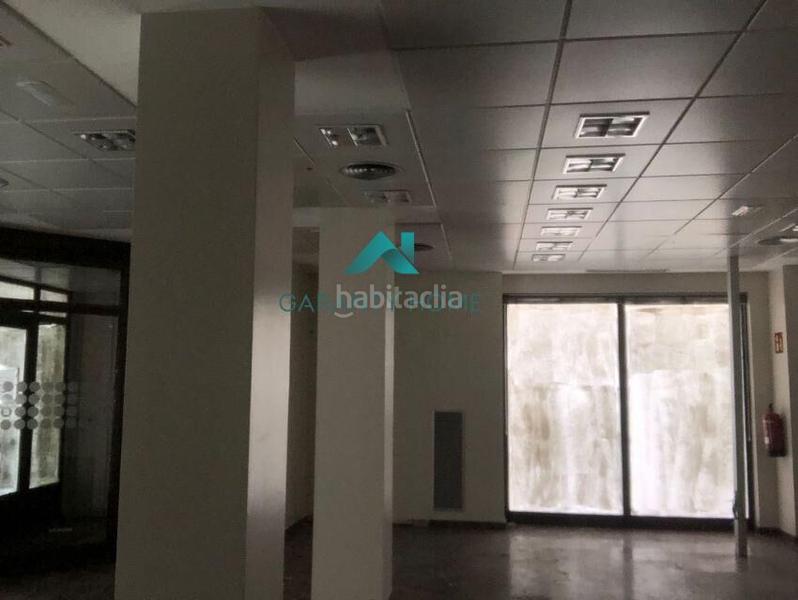 Foto 9e03e86b-b3e5-411a-9c30-5b04892b40ed. Lloguer local comercial a Parque María Luisa -Giralda Sur Sevilla