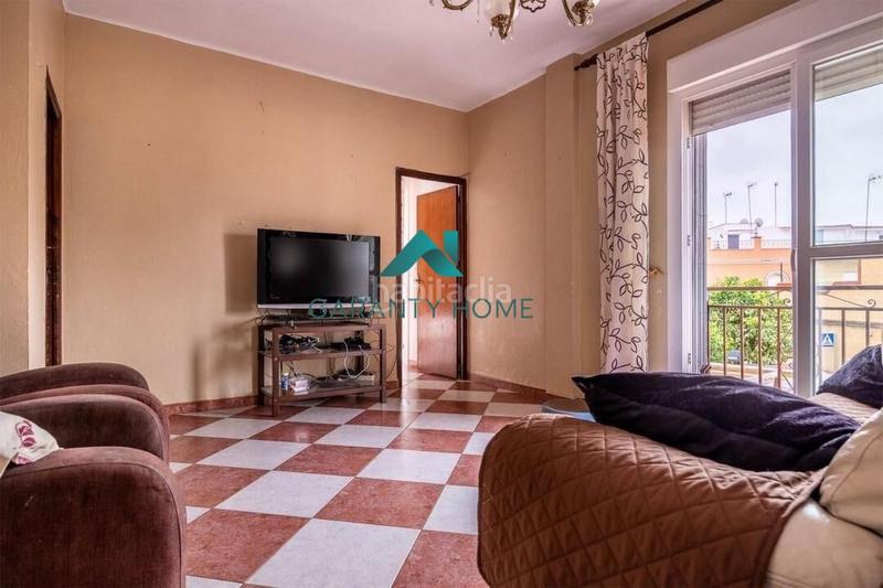 Foto 9043e3b6-0deb-4ac2-9d0c-b146c0cc9f5c. Casa  y local en venta en Camas