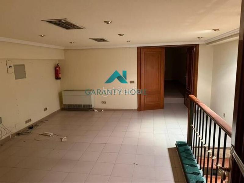 Foto bf358896-8ab0-41b4-82a5-120a4e4278f8. Lloguer oficina amb calefacció aparcament a Bellas Vistas Madrid