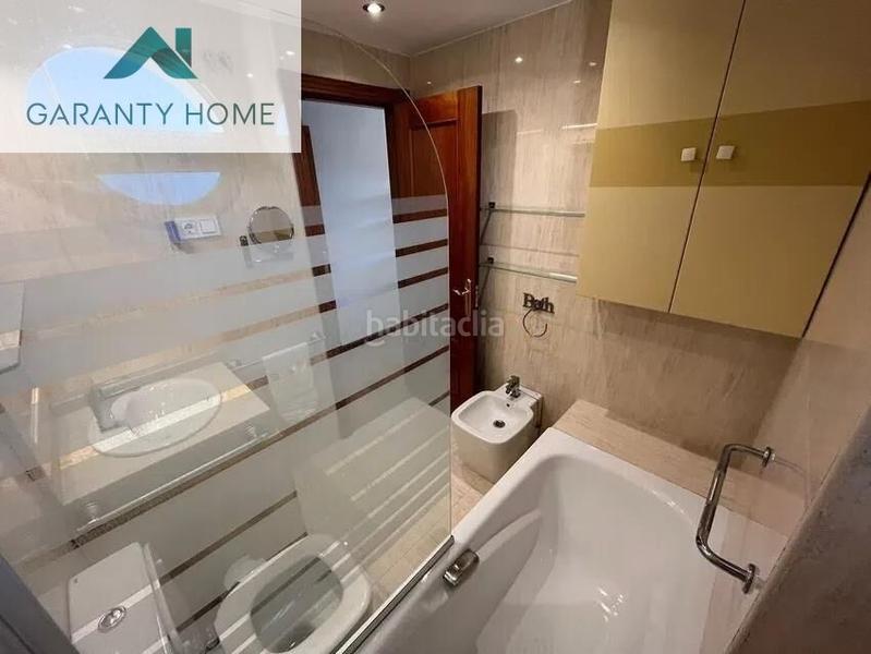 Foto 8694ec1e-4025-4593-84e9-d1da9888fc94. Lloguer pis amb aparcament piscina a Los Álamos Torremolinos