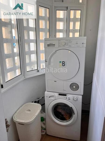 Foto fd90124e-754e-4472-bf1e-34fa77d5706e. Lloguer pis amb aparcament piscina a Los Álamos Torremolinos