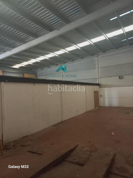 Foto f938ab4c-5cd0-498d-975d-f72d1d05a24c. Affitto capannone industriale in Pilas