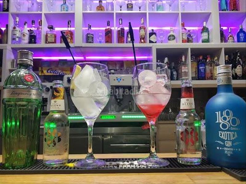 Foto 9ddf8cd6-8c30-42a6-bd78-742acc09c07b. Lloguer local comercial a Encarnación - Regina Sevilla