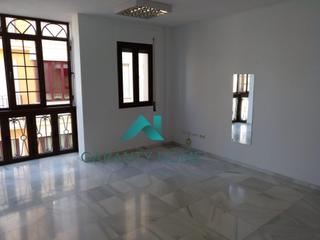 Rent Business premise in Centro. Se alquila local en la calle jaime, lucena