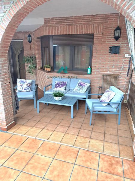 Foto e0e710e1-ad32-4a4a-b7fc-2e6e9e55b409. Chalet mit parking pool in Casar de Escalona (El)