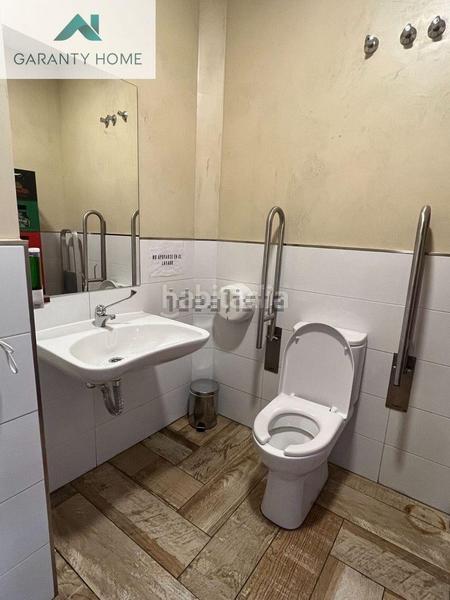 Foto c7a3f95c-0f42-4a0a-a8a8-04e2f5128d2e. Alquiler local comercial bar en traspaso en el ejido, en Málaga