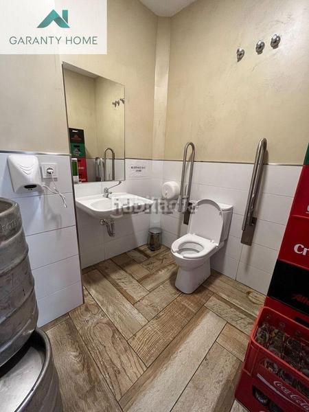 Foto 87104ba2-62bb-4694-bdb4-9b50d469a2ec. Rent business premise in Cristo de la Epidemia Málaga