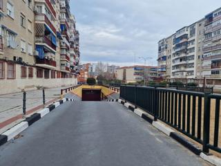 Aparcament cotxe a Centro. Venta de 2 plazas de garaje contiguas en av. angeles