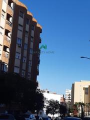 Miete Geschäftsraum in Santa Marina. Alquiler local en badajoz capital