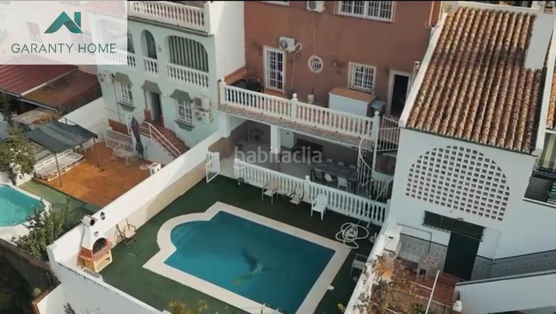 Foto 17df6846-8820-42ed-b08a-bb07569c37e8. Casa aparellada amb calefacció aparcament piscina a Málaga