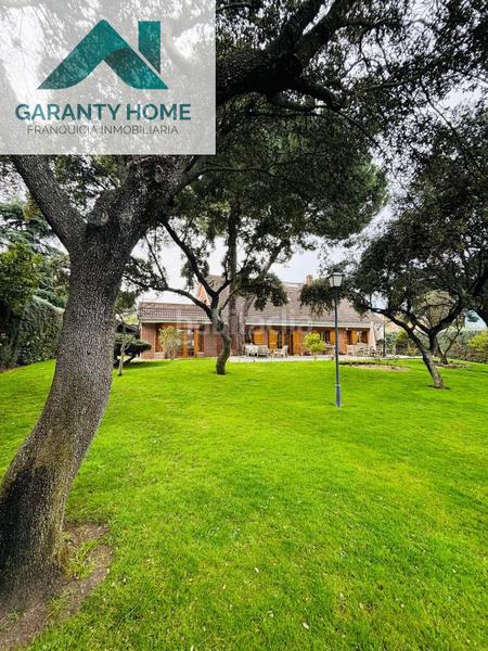 Foto 6a877f9b-e662-4ffa-9e60-d01be7c06fb5. Chalet avec chauffage parking piscine dans Montealina Pozuelo de Alarcón