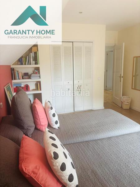 Foto ebc9ab2d-d183-438e-a0d6-c46fe8c2c2f1. Chalet avec chauffage parking piscine dans Montealina Pozuelo de Alarcón