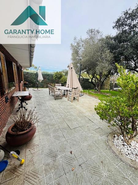 Foto f93fb16e-de1f-4f0b-8c26-0cbd98310a11. Chalet avec chauffage parking piscine dans Montealina Pozuelo de Alarcón