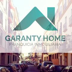 Aparcament cotxe a San Lorenzo. Parking en calle teodosio