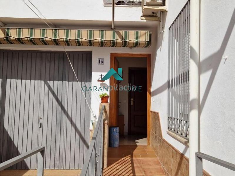 Foto 37c006b0-7f4b-4568-8a84-1dc98cb3f4aa. Casa adosada adosado en venta , granada en Montefrío
