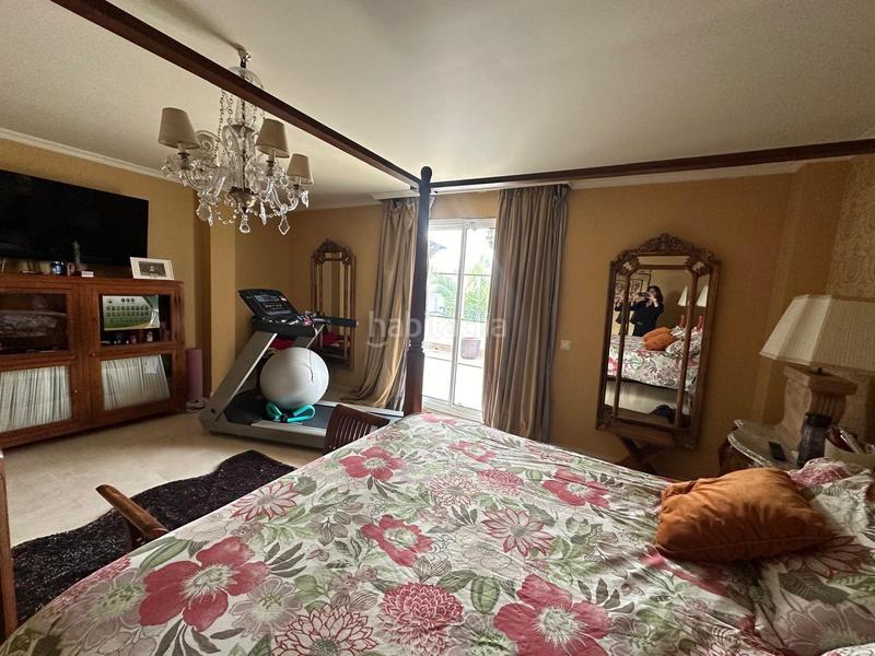 Foto 0f6592c3-e5fe-4b91-961d-027f52566c63. Dúplex amb aparcament piscina a puerto de Sotogrande-la marina Sotogrande