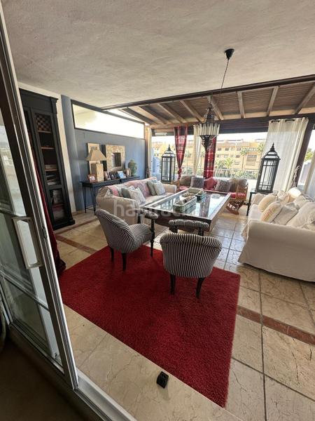 Foto b0d61608-fc9c-444e-bd1a-0ff5f6ee81d9. Dúplex amb aparcament piscina a puerto de Sotogrande-la marina Sotogrande