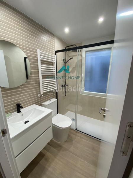 Foto d86e66f3-9e2f-4cc8-a300-f671d21cf767. Alquiler piso encuentra tu hogar perfecto ! en Salesas Salamanca