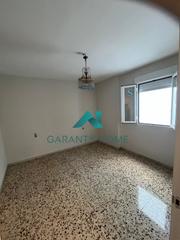 Piso en Centro. Se vende piso en el centro de lucena