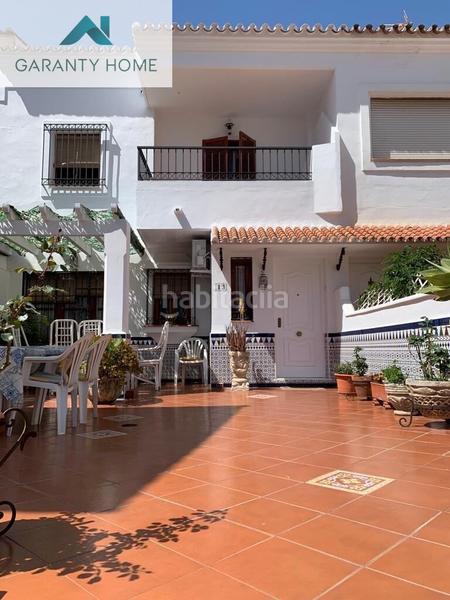 Foto 1d80fa75-8939-42eb-942f-eb2738a37f96. Casa a schiera con parcheggio piscina in Paseo Marítimo de Levante Torre del Mar