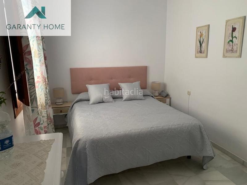 Foto f52453f3-c414-4c59-9b8f-e68f077cbefd. Casa a schiera con parcheggio piscina in Paseo Marítimo de Levante Torre del Mar