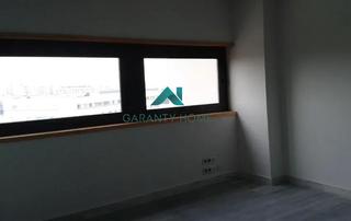 Miete Büro in Parque María Luisa -Giralda Sur. Oficina de alquiler en prado de san sebastián  ramón carande, se