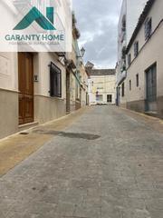 Casa a Torredonjimeno. Casa adosada para reformar en zona tranquila de torredonjimeno