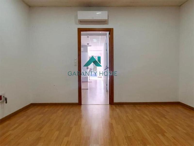 Foto 5c92cfaf-6d3e-4cba-b9a7-f87ecf4a773d. Location local commercial dans San Pablo Sevilla