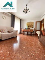 Piso en Martos. Piso en martos junto al parque con ascensor y listo para entrar
