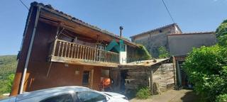 Masia a Ampuero. Se vende casa de pueblo en ampuero